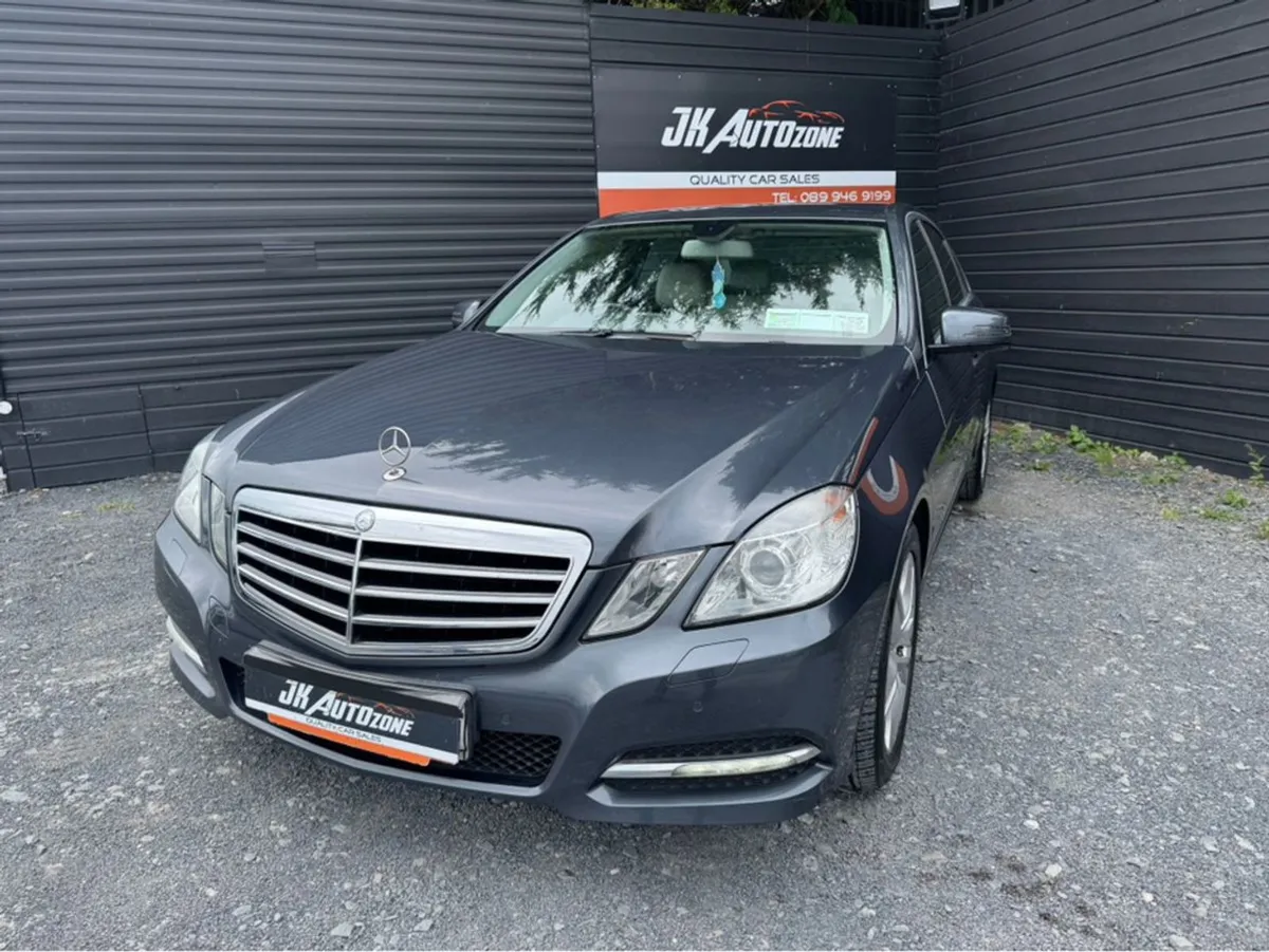 Mercedes-Benz E-Class 220 CDI Blue Efficiency Exe - Image 2