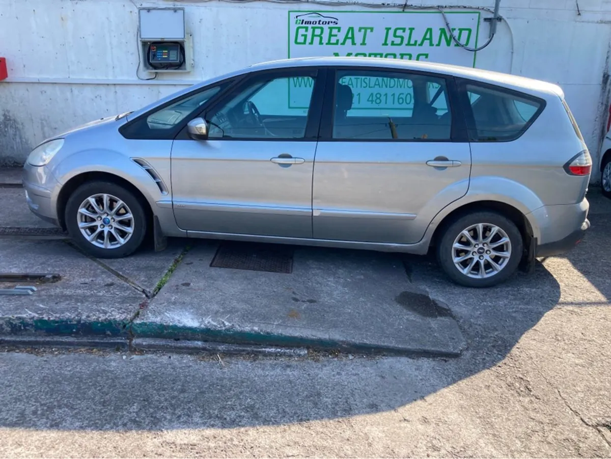 Ford S-Max 2.0 Tdci Zetec 6 Speed 5DR - Image 2