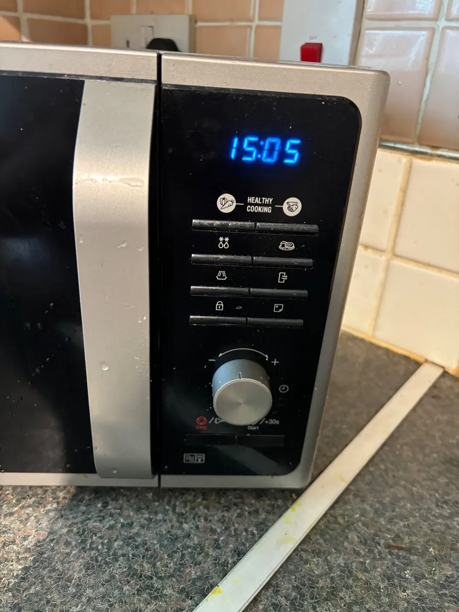 Microwave - Image 2
