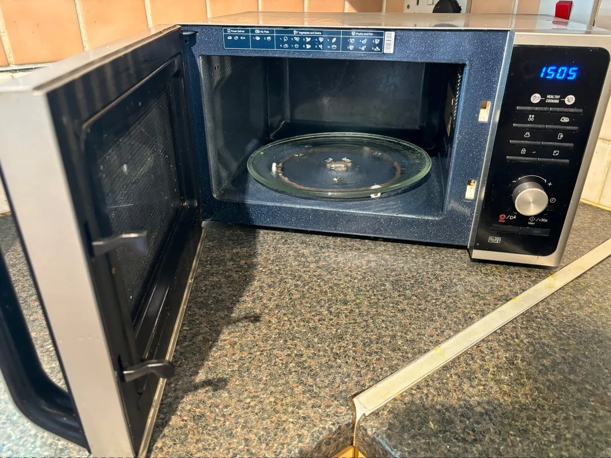 Microwave - Image 3