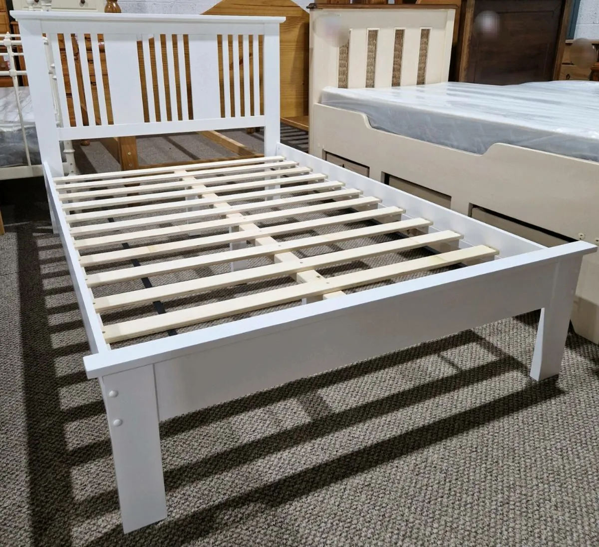 New 4ft grey & white bed sets - Image 3