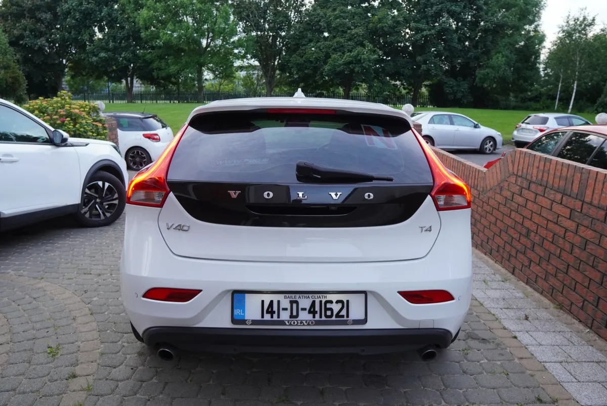 2014 Volvo V40 T4 1.6 Auto 180 Bhp - Image 4