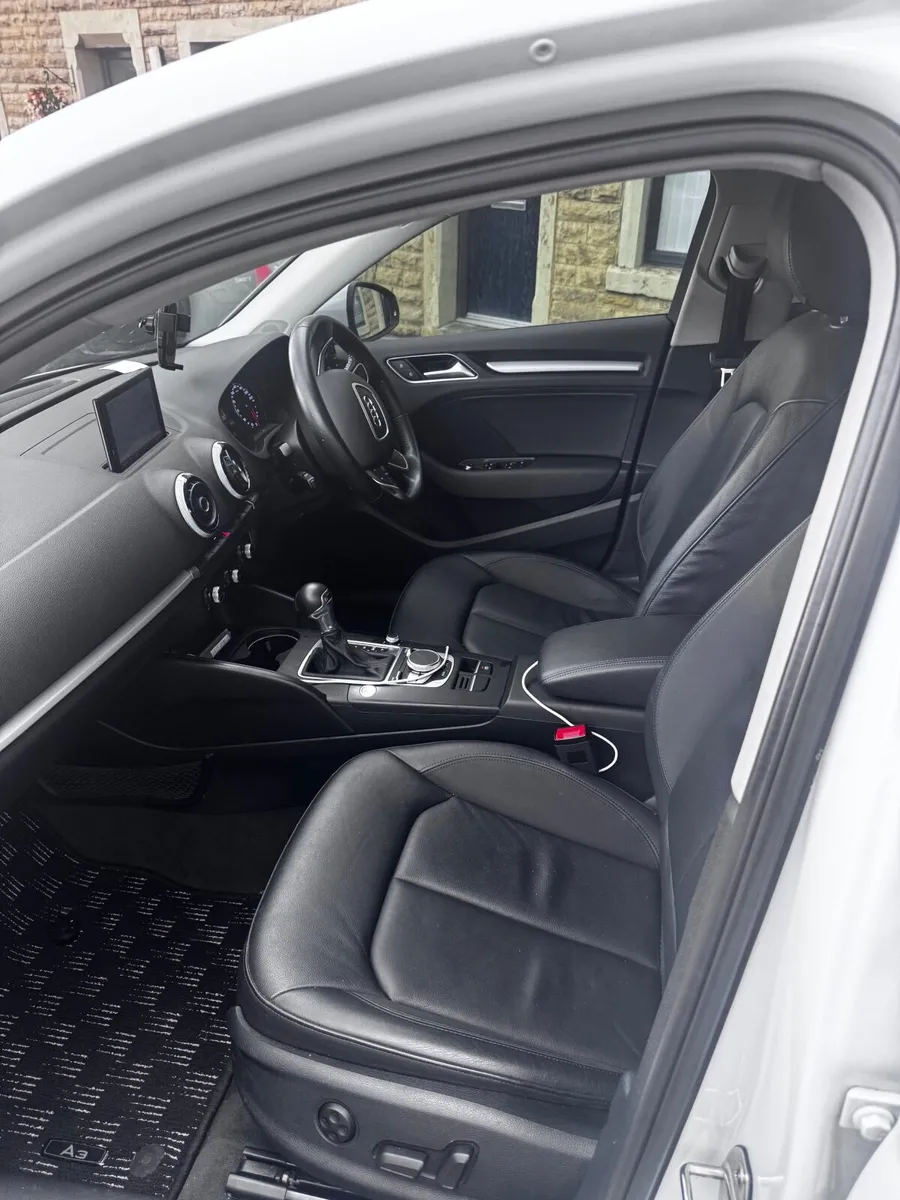 Audi A3 2016 - Image 2