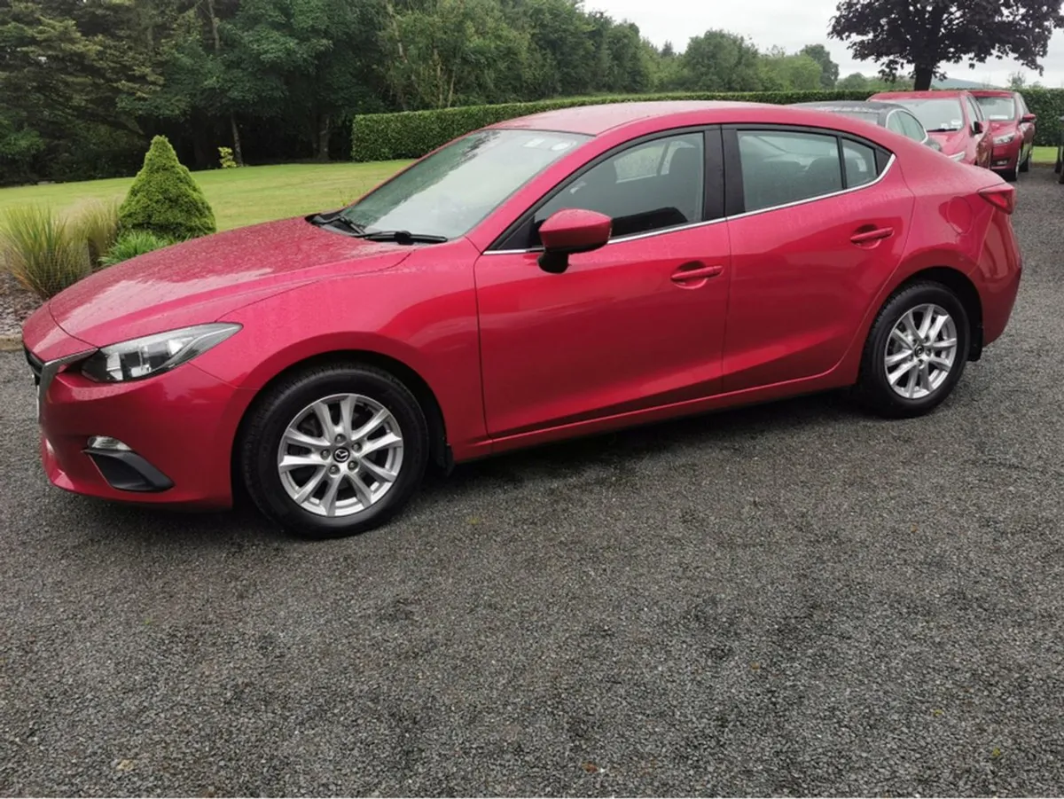 Mazda 3 1.5 D 105PS Executive IPM 4 4DR - Image 1