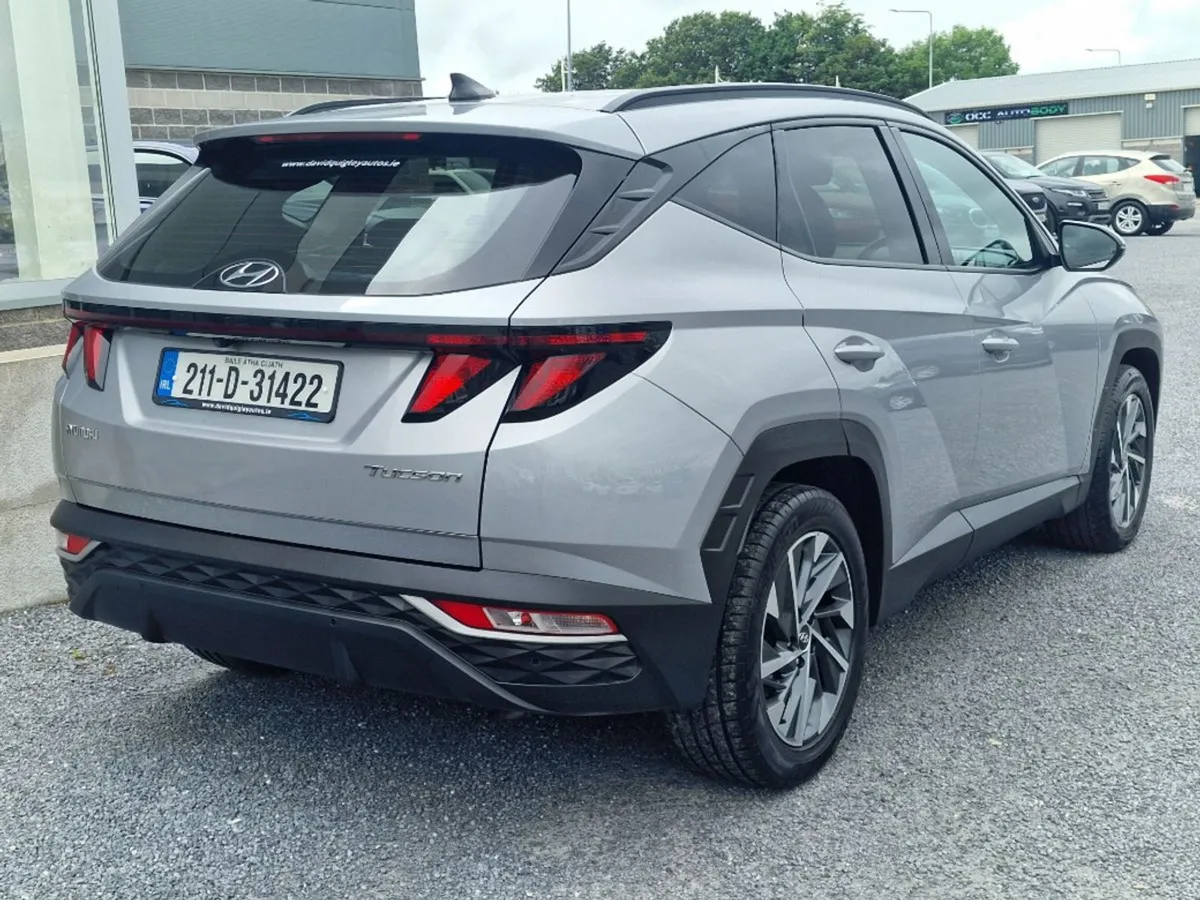 Hyundai Tucson Executive 1.6d 2WD 5DR - Image 3