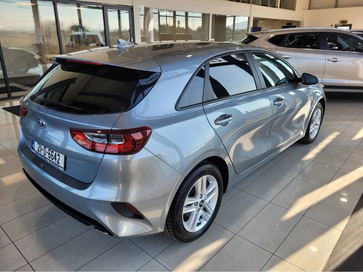 Kia Ceed K2 Commercial 5DR - Image 3