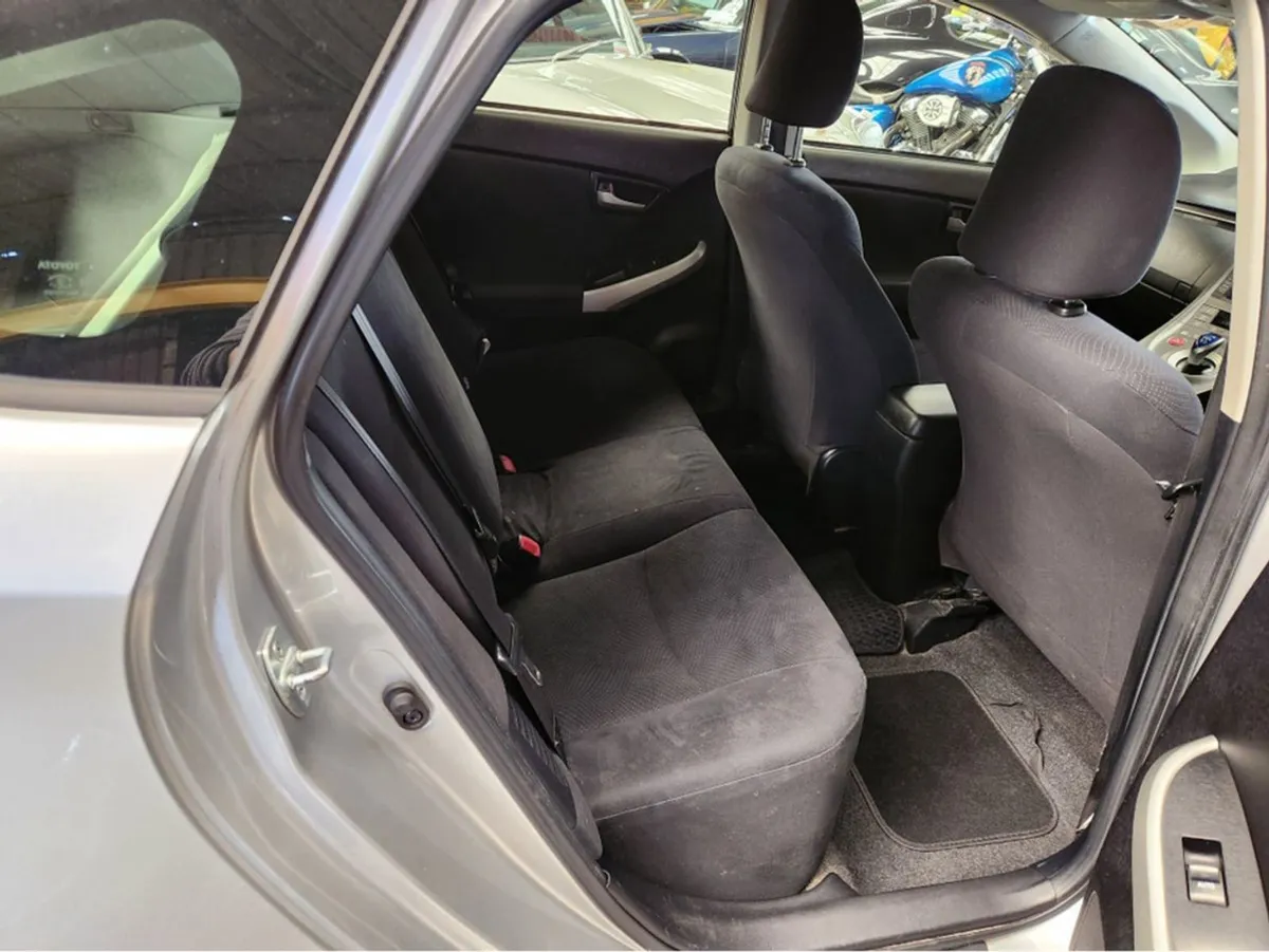 Toyota Prius Prius Zvw30 5DR Auto// Low Mileage// - Image 2