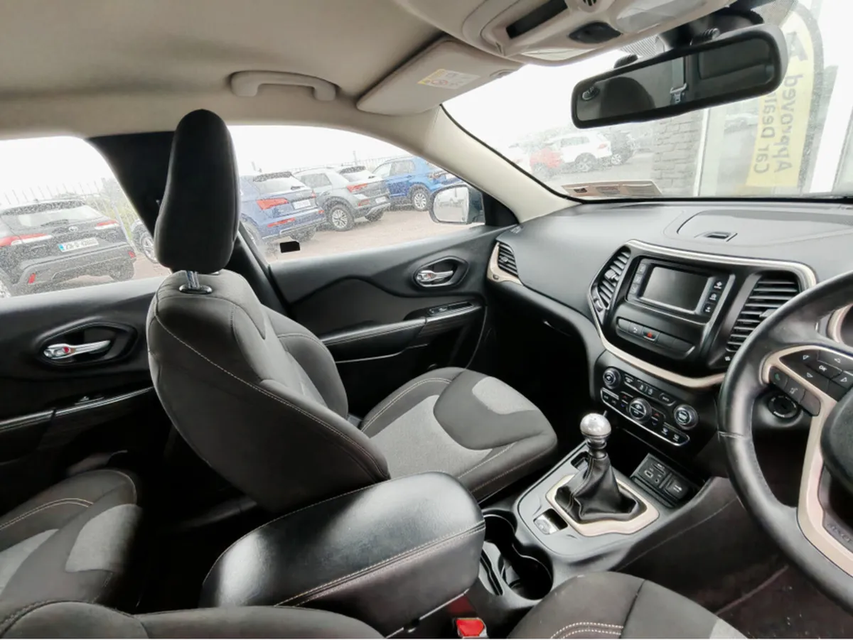 JEEP CHEROKEE 2.0 DSL LONGITUDE FWD 140HP 5DR - Image 2