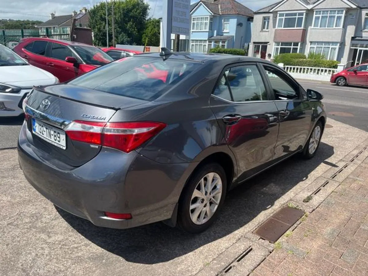 Toyota Corolla 1.4d4d Luna 4DR - Image 3