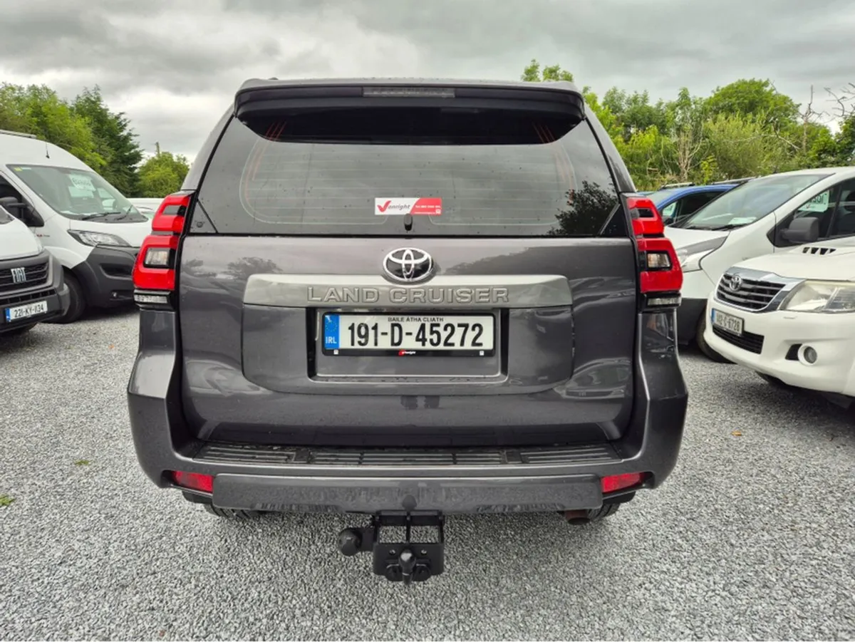Toyota Landcruiser 2.8 Utility VX 5DR - Image 4