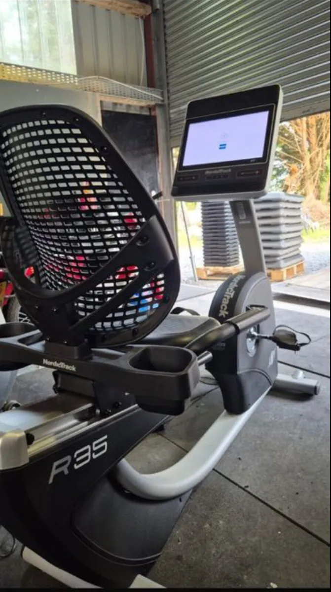 NORDICTRACK R35 TOUCHSCREEN RECUMBENT BIKE NEW - Image 2