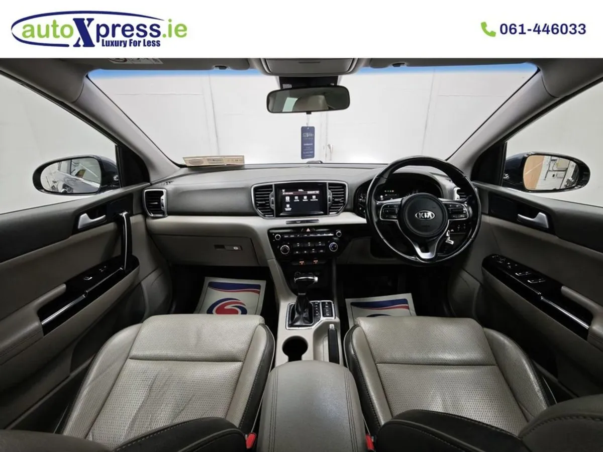 Kia Sportage 1.7 DCT Automatic  Panoramic Roof  R - Image 4