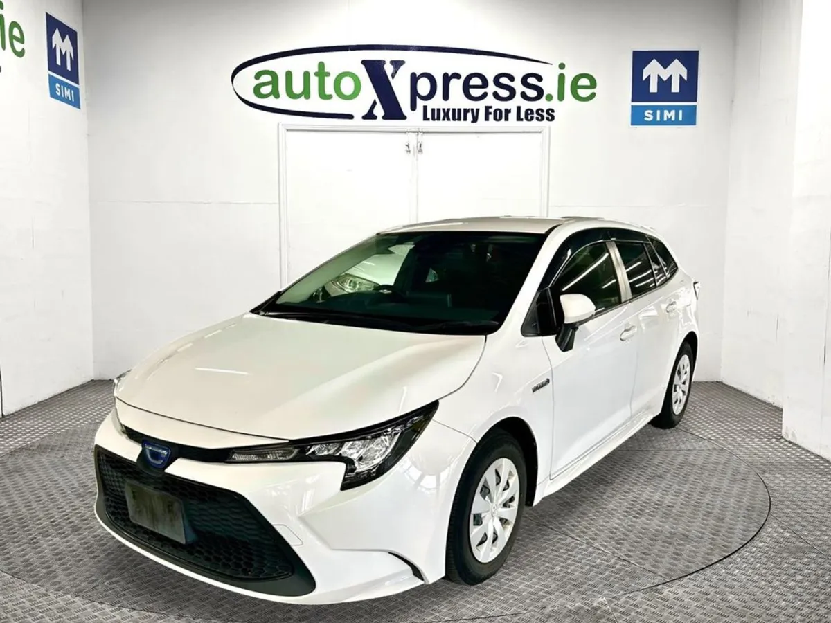 Toyota Corolla Touring Hybrid 1.8 Automatic  Reve - Image 3