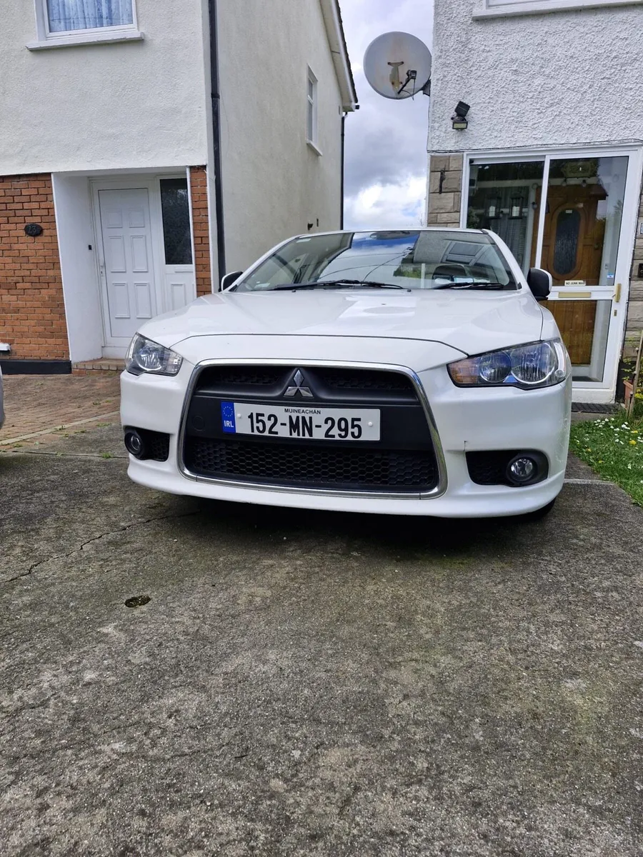 Mitsubishi Lancer 2015 - Image 2