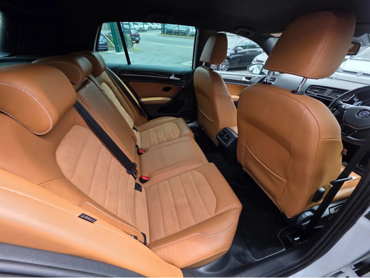 Volkswagen Golf (142 REG ) HIGHLINE TAN LEATHER MI - Image 4