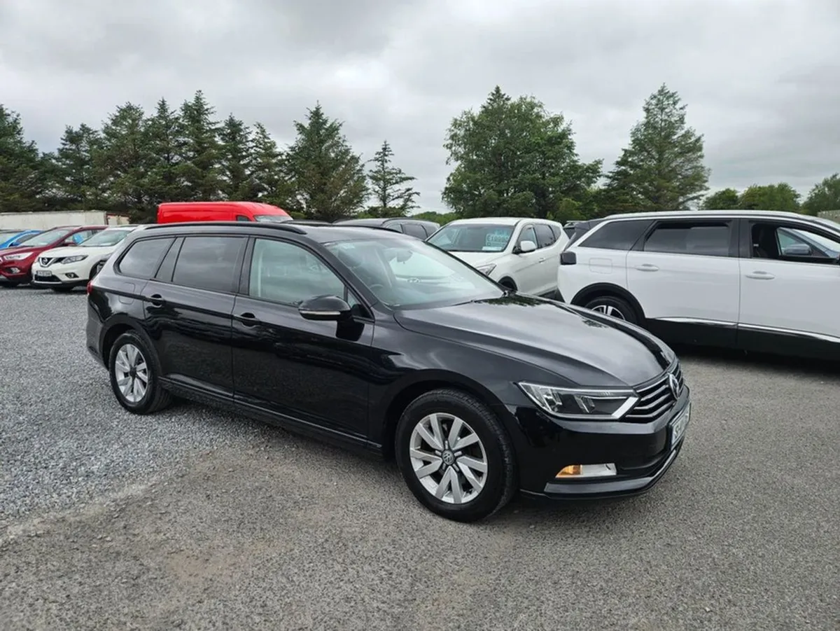 Volkswagen Passat 1.6 TDI S BMT 120PS 5DR - Image 1