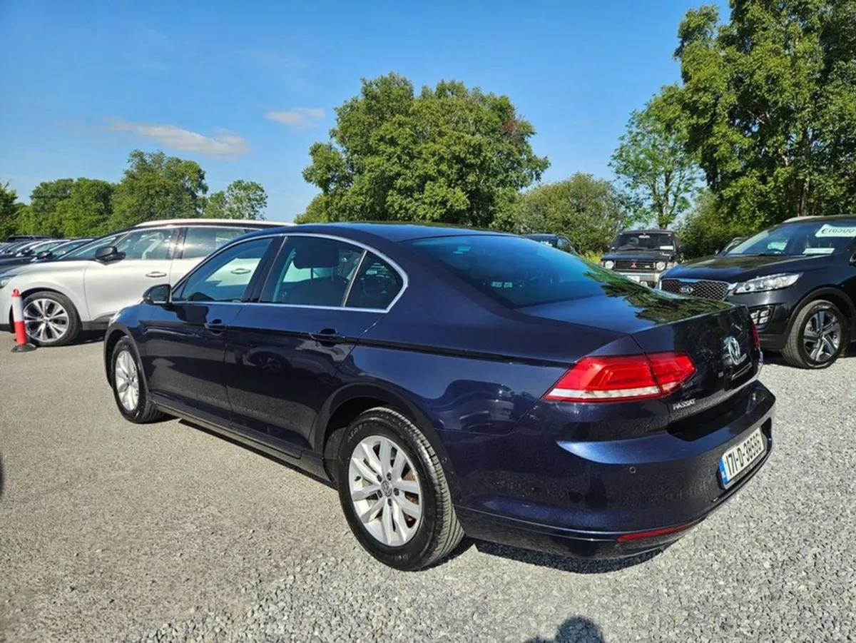 Volkswagen Passat CL 1.6tdi M6F 120HP 4DR - Image 3