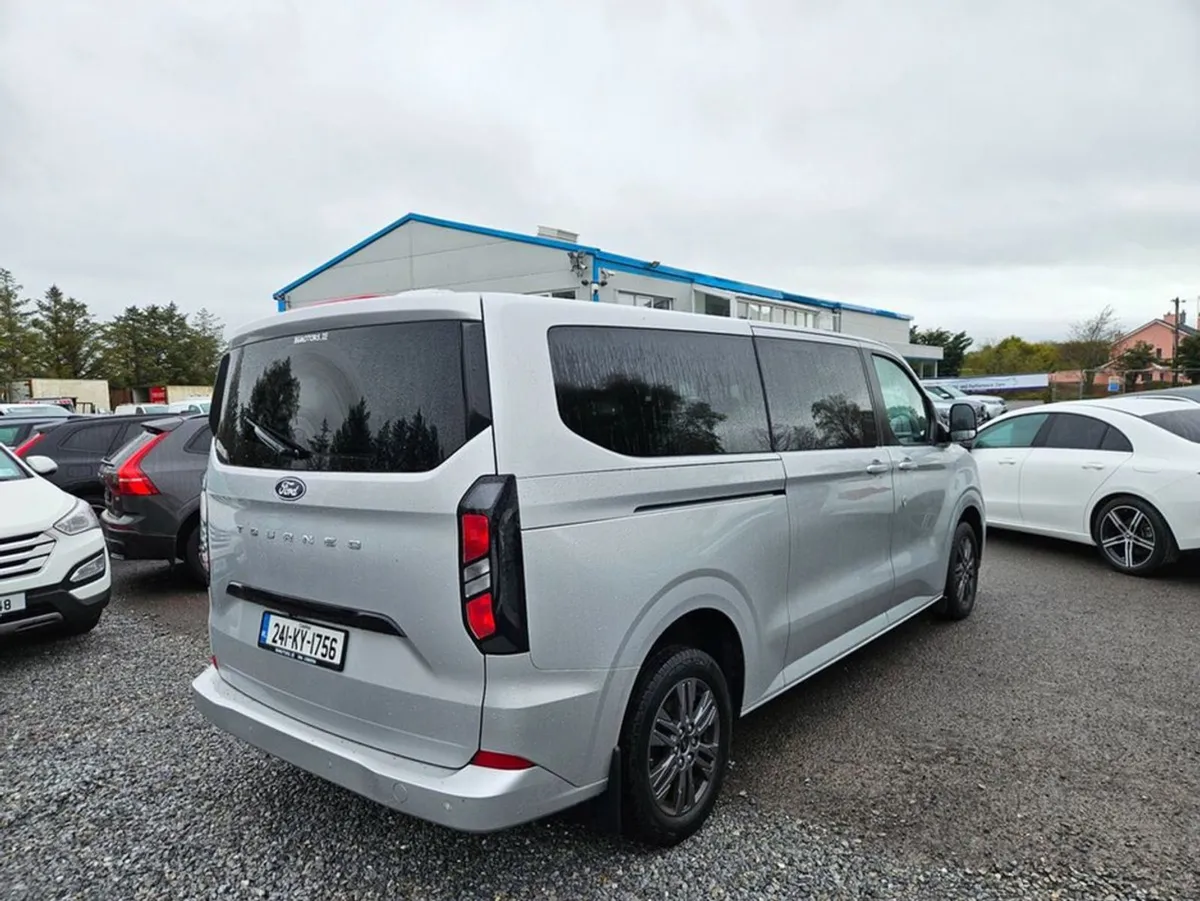 Ford Tourneo Custom 125 T35 0 Titanium 320LWB 2 0L - Image 3