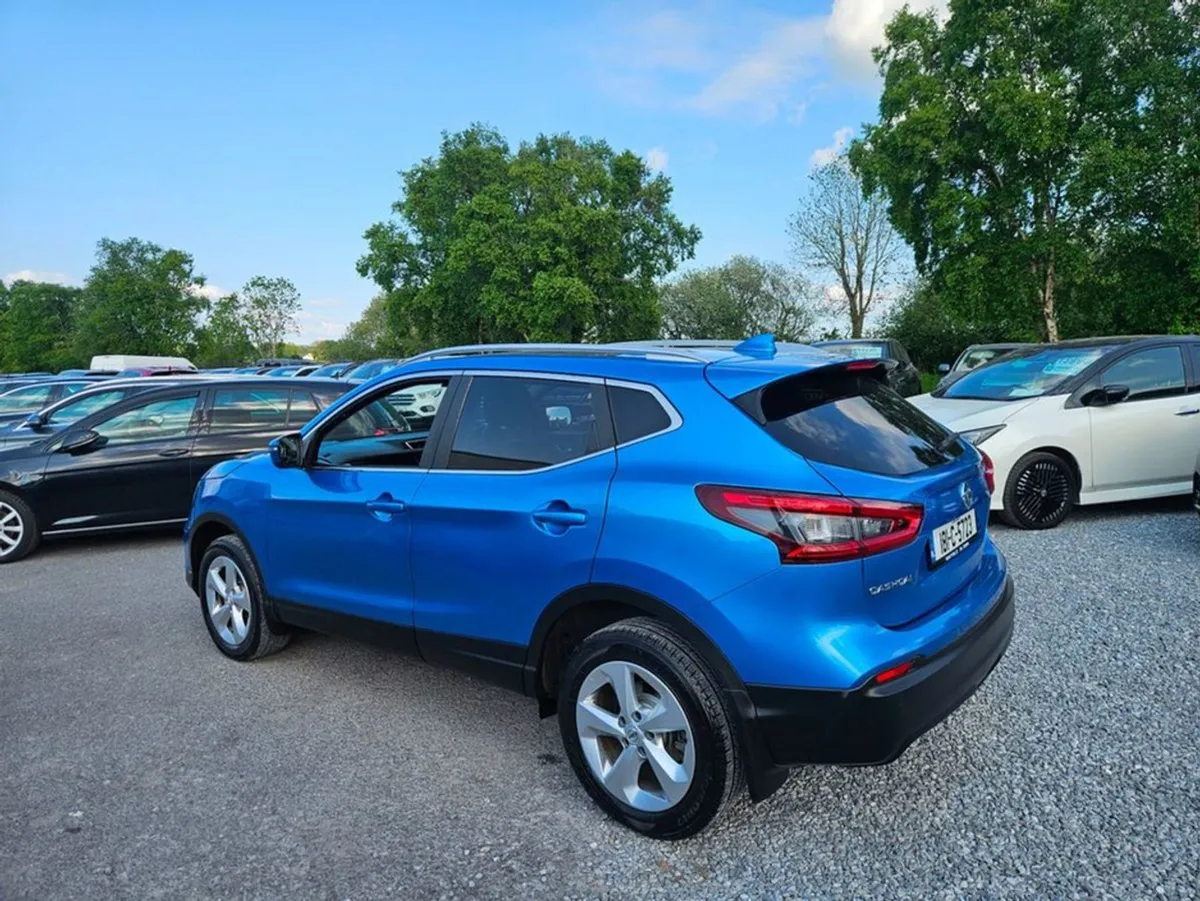 Nissan QASHQAI 1.5 SV 18 4DR - Image 2