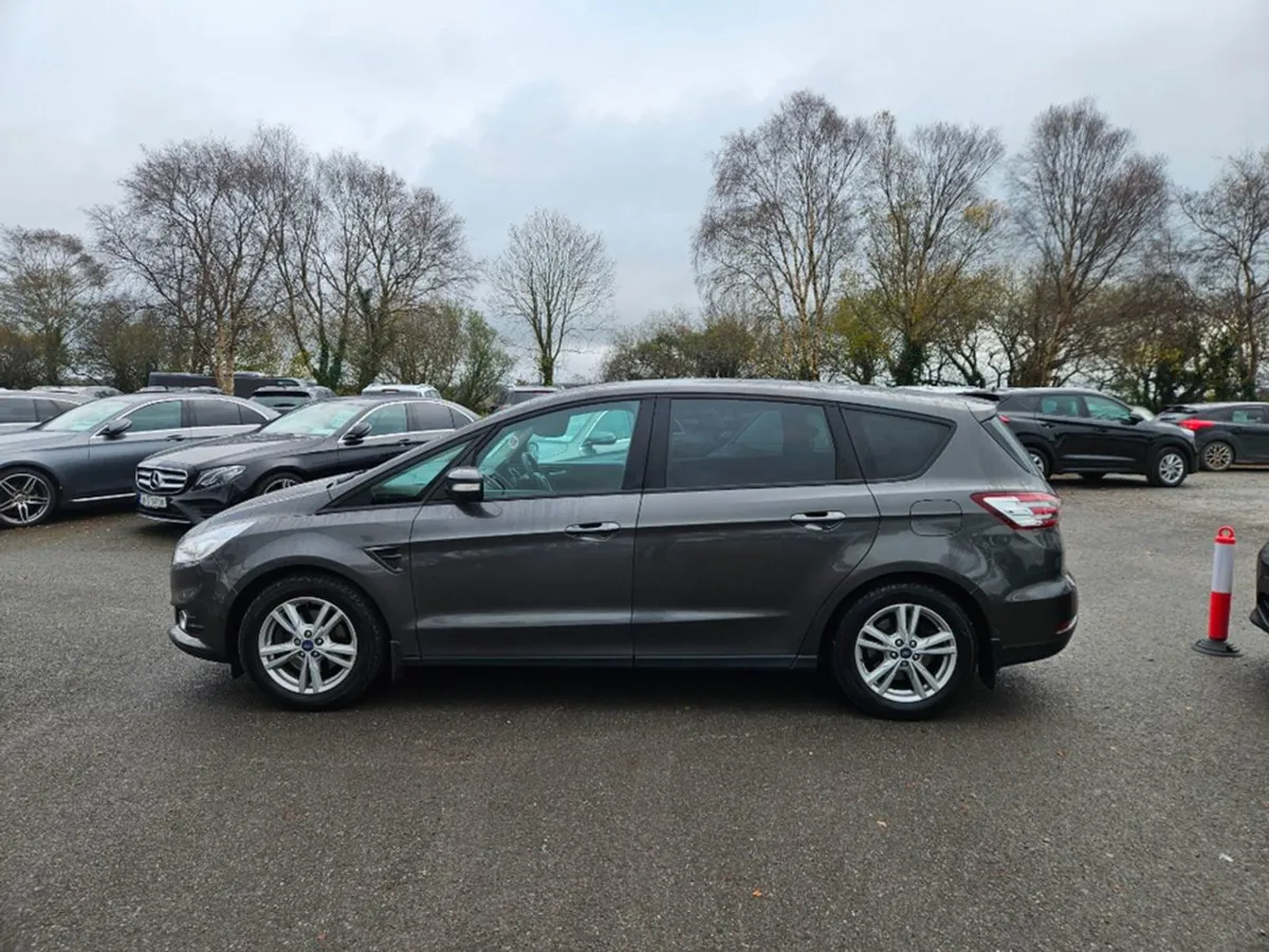 Ford S-Max Zetec 2.0 Tdci 120PS 4DR - Image 2