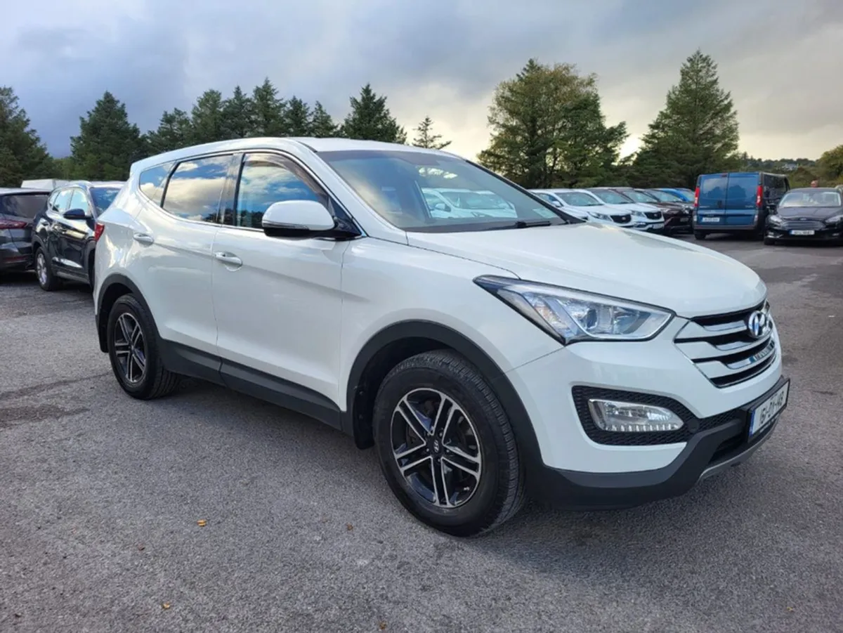 Hyundai Santa Fe 7 Seater - Image 1