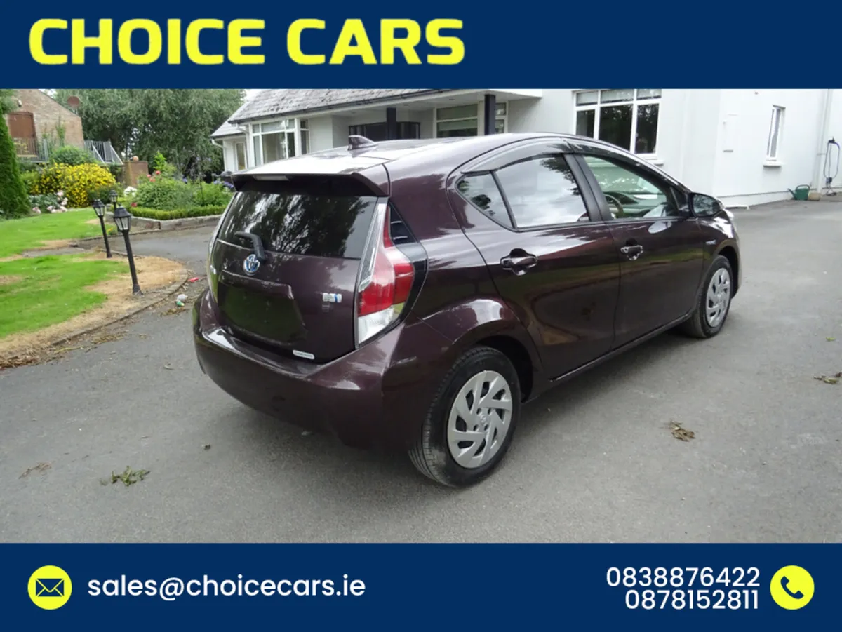 Toyota Aqua 1.5 AUTO HYBRID KEYLESS GO - Image 4