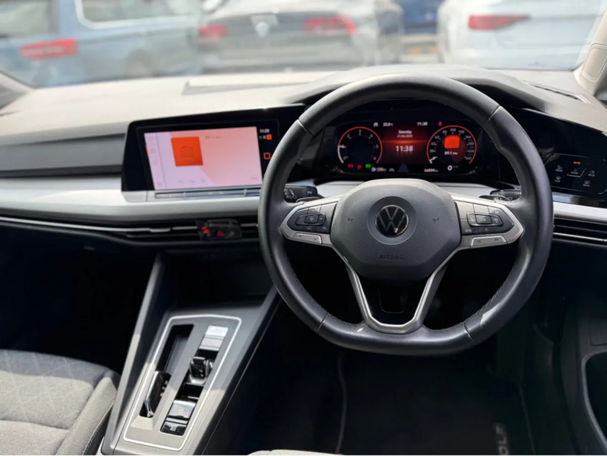 Volkswagen Golf R-LINE - 2.0L DIESEL - AUTO - 12M - Image 4