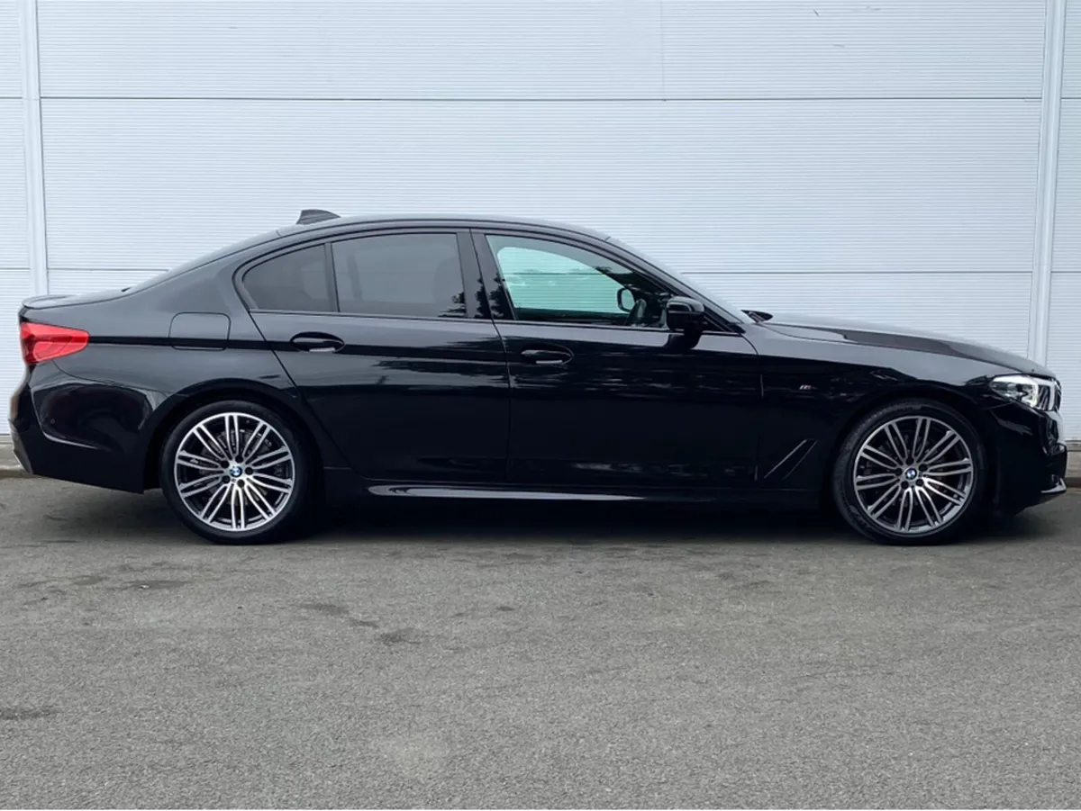 BMW 5-Series 520i M SPORT 4DR AUTO - Image 4