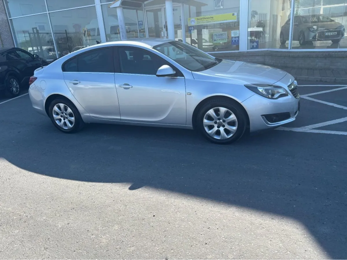 Opel Insignia SC 1.6 Cdti 136PS 5DR Auto - Image 2