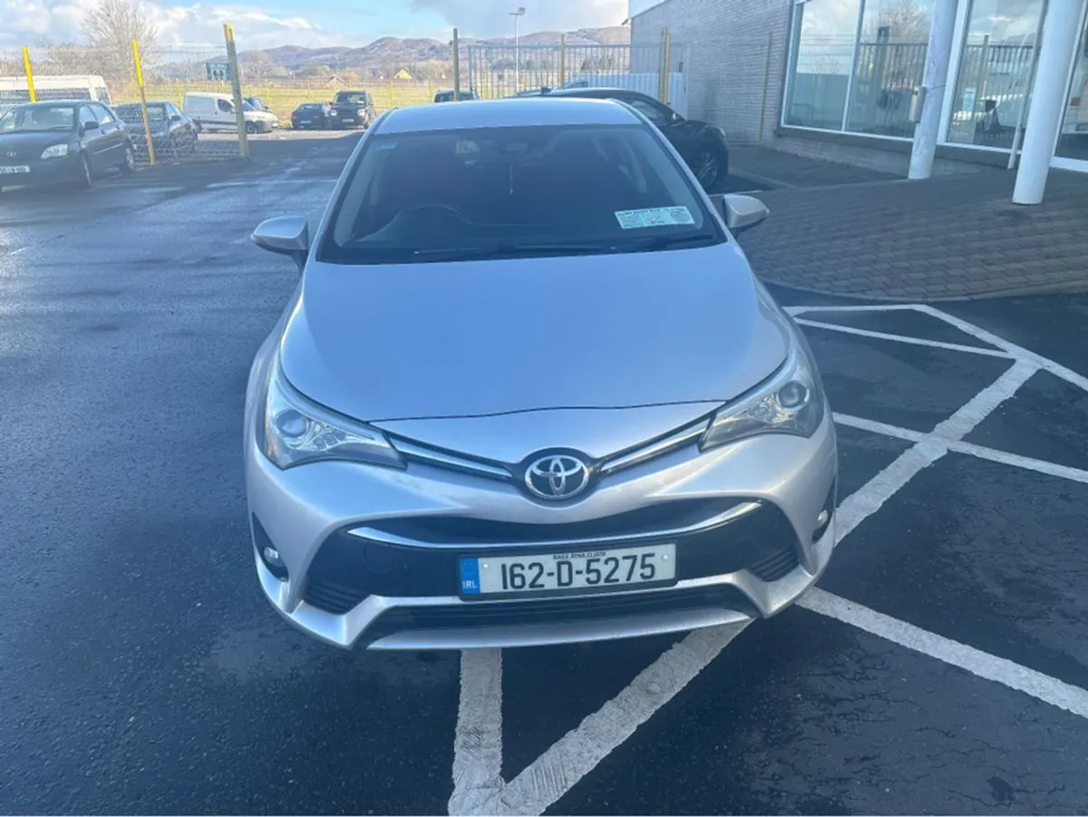 Toyota Avensis 2.0 D Luna 4DR - Image 3