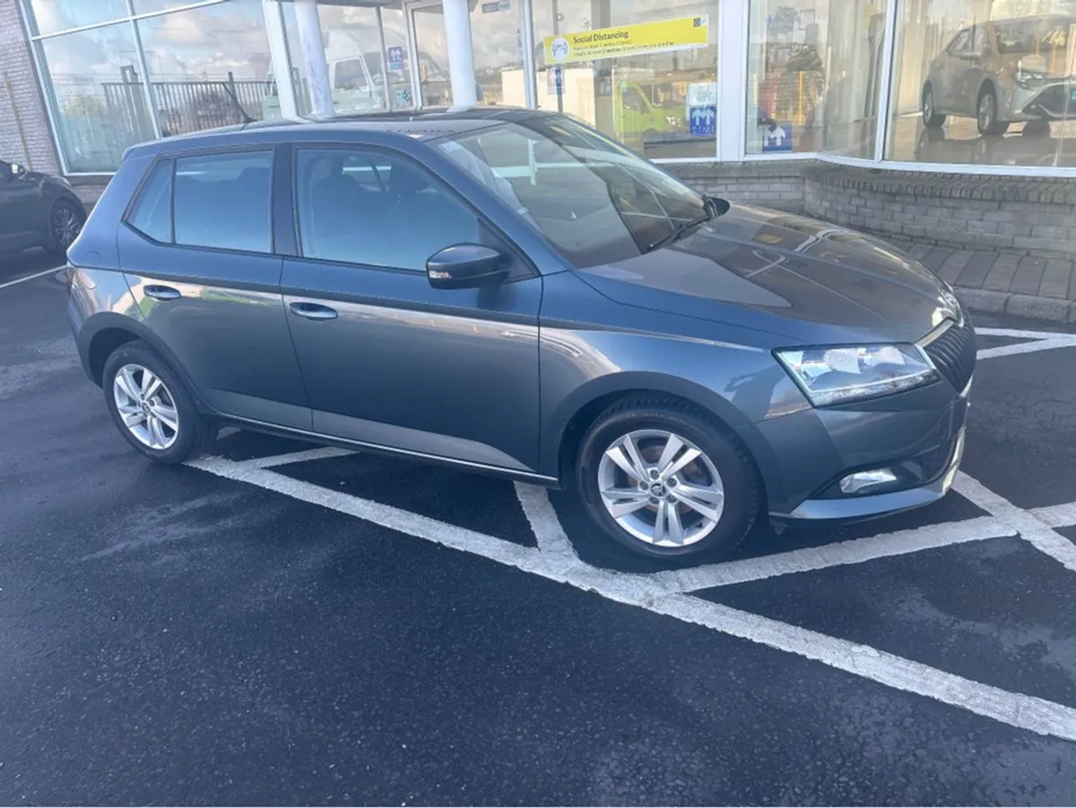 Skoda Fabia Ambition 1.0 MPI 75hp 4DR - Image 2