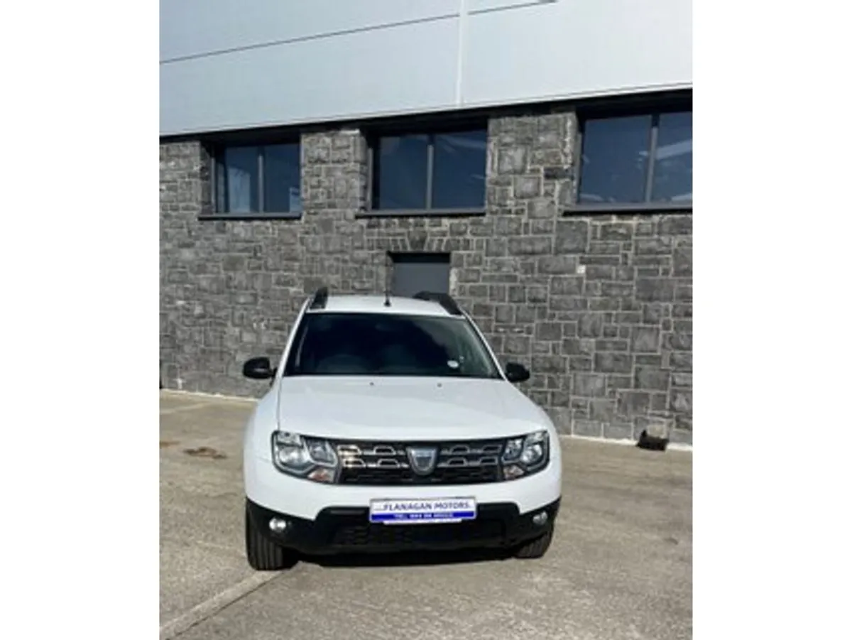 Dacia Duster Commercial Alternative 5DR One Owner - Image 4