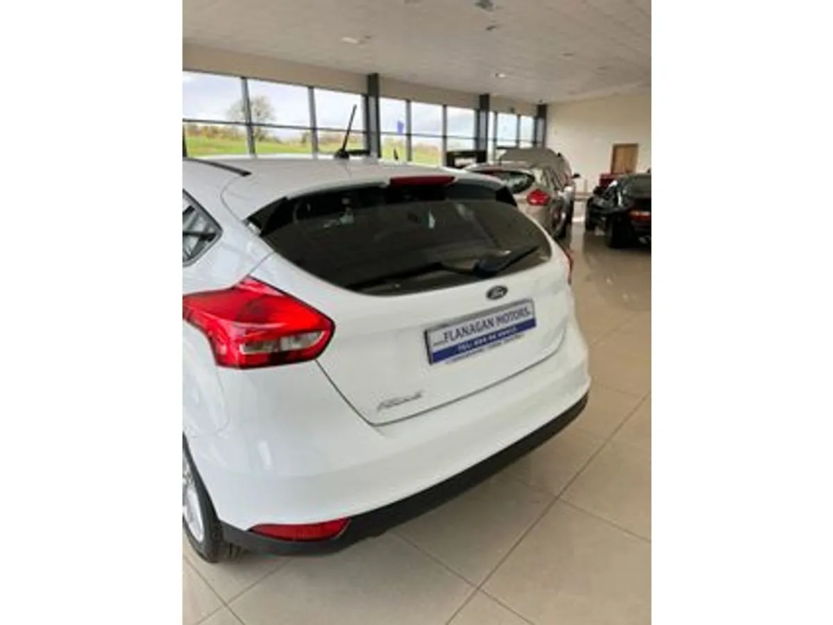Ford Focus Style 1.5 TD 95ps 6speed 5DR - Image 4