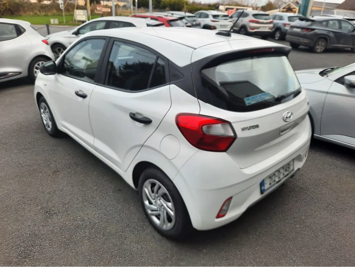 Hyundai i10 Classic 5DR - Image 3