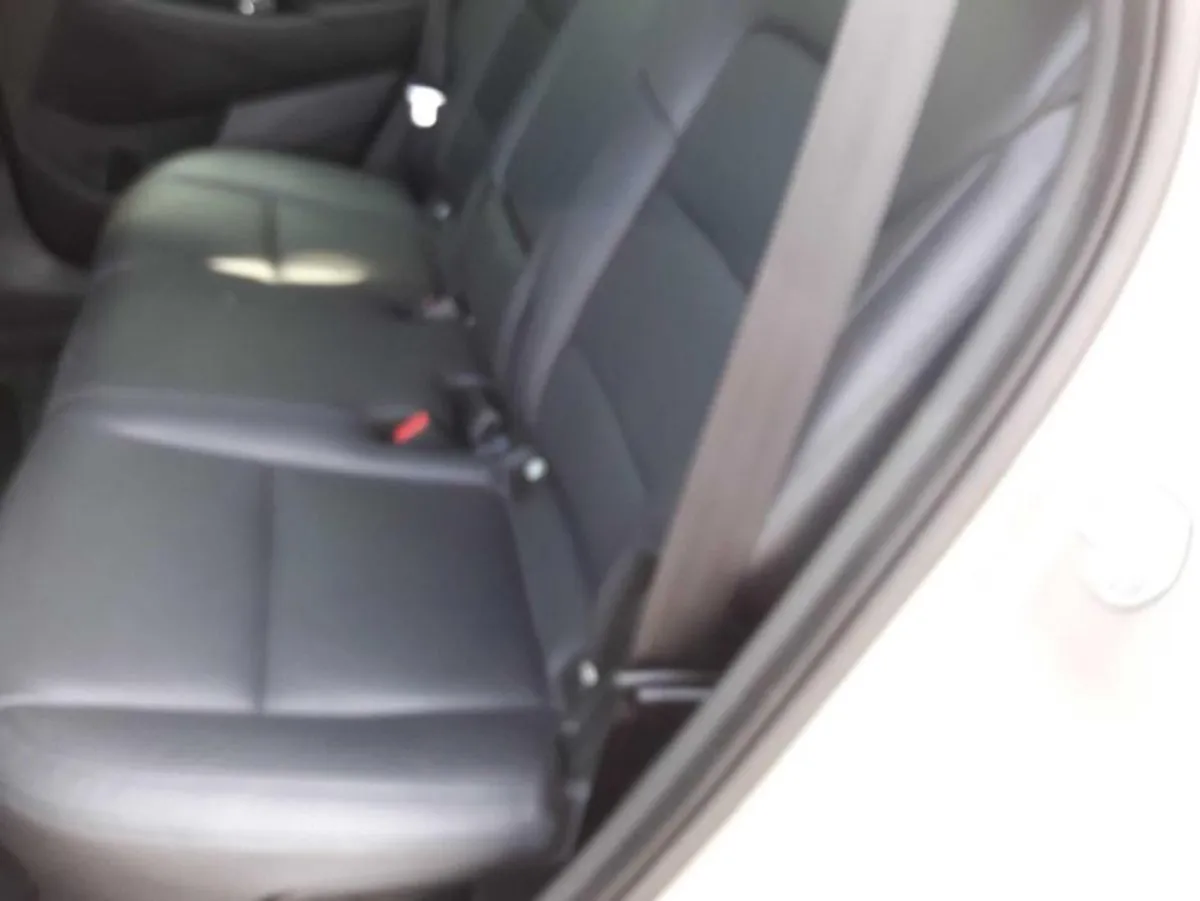 Hyundai Tucson Ix35 Executive SE 5DR - Image 4