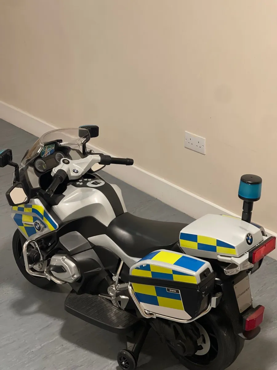 BMW Police Motorcycle 12V Ride On - Image 2