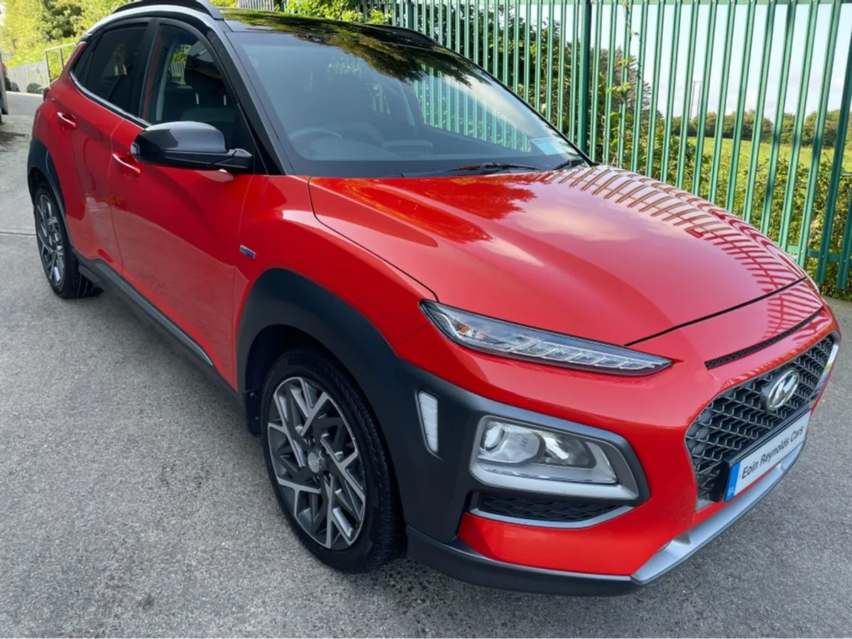 Hyundai Kona Kauai Executive Hybrid 2 Tone Auto - Image 2