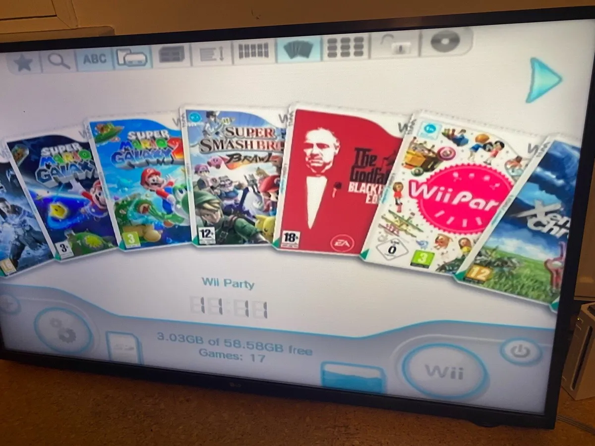 Modded Wii with 64GB USB of Games - Image 1