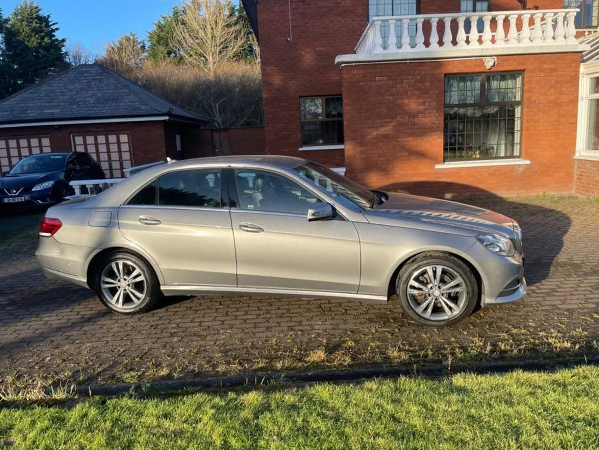 Mercedes-Benz E-Class E Series Bluetec SE 4DR Aut - Image 3
