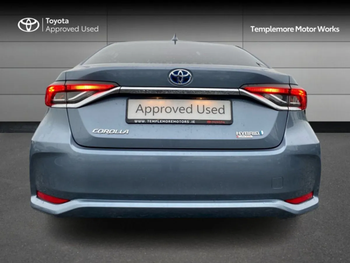 Toyota Corolla Corolla HYB Luna Sport SA - Image 4