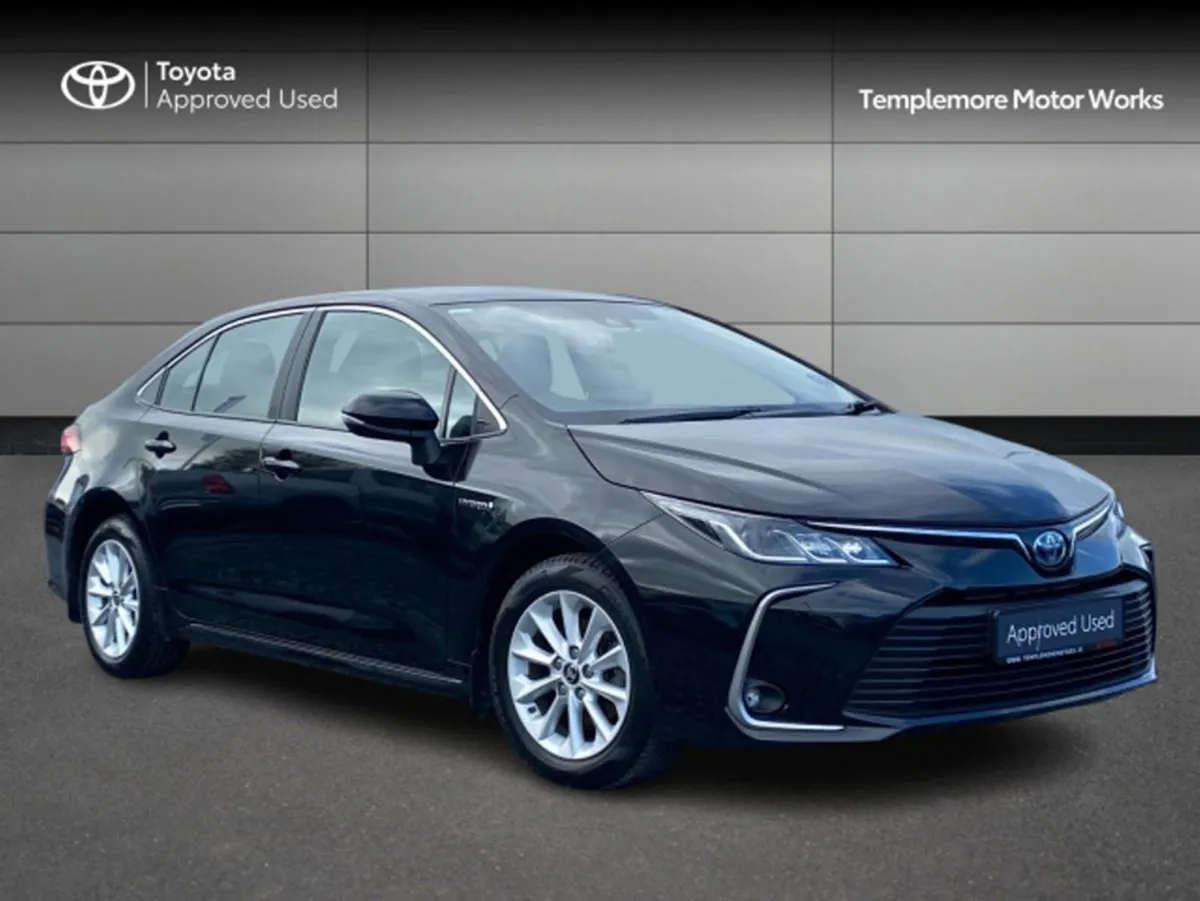 Toyota Corolla HYB Luna Saloon 4DR Auto - Image 1
