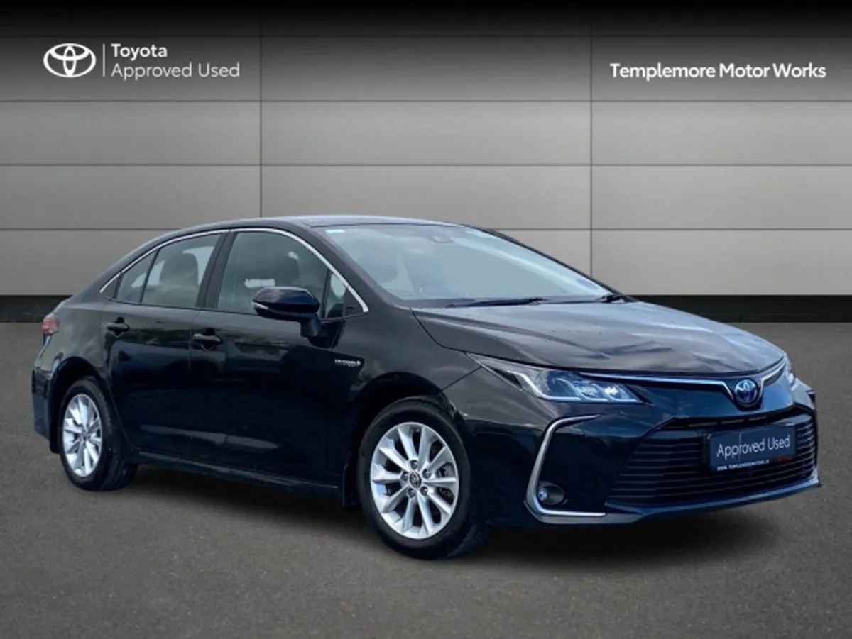 Toyota Corolla HYB Luna Saloon 4DR Auto - Image 1