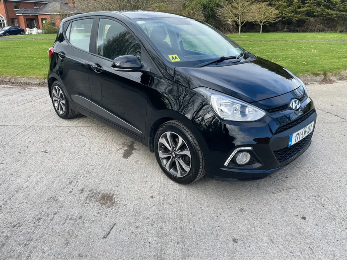 Hyundai i10 Premium 4DR - Image 1