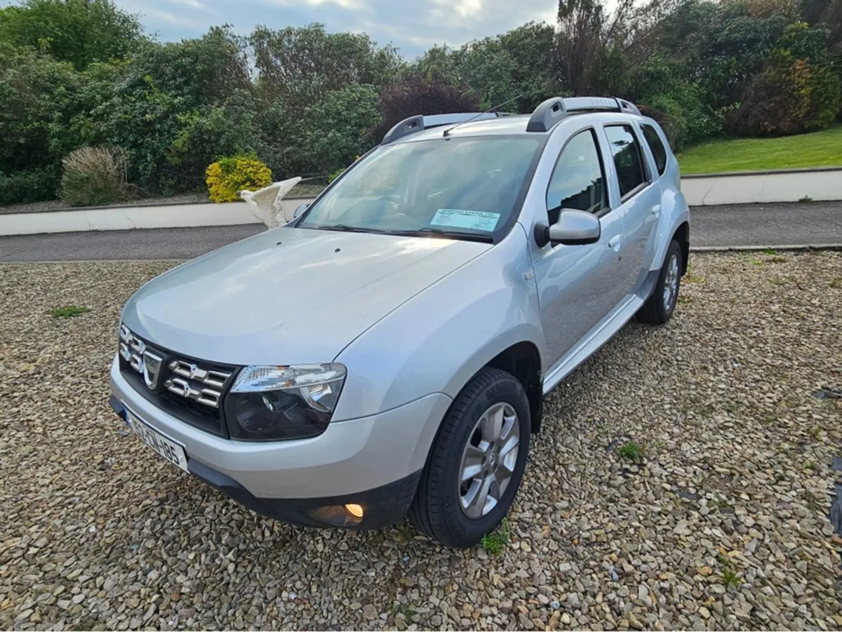 Dacia Duster Signature 1.5 DCI 110 4X 4DR - Image 3