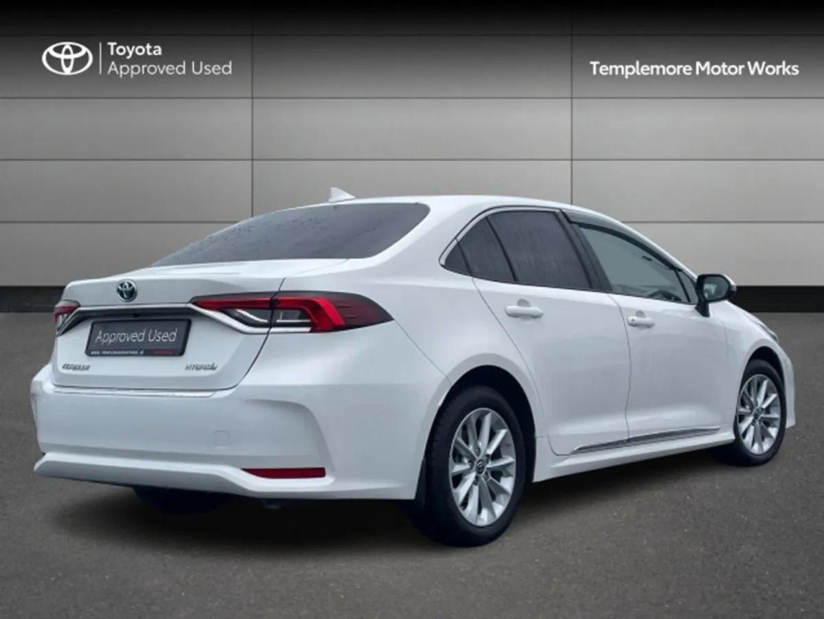 Toyota Corolla Corolla Hybrid Luna Saloon - Image 2