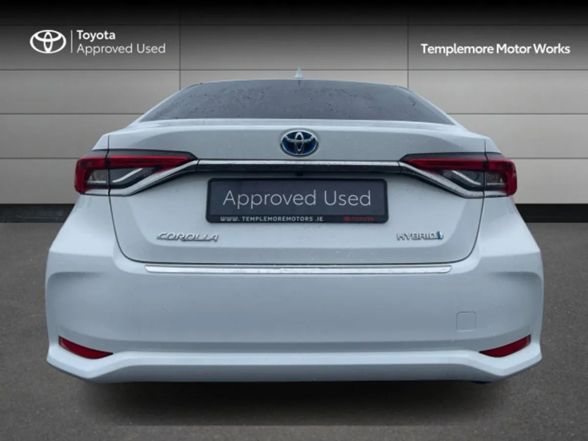 Toyota Corolla Corolla Hybrid Luna Saloon - Image 4