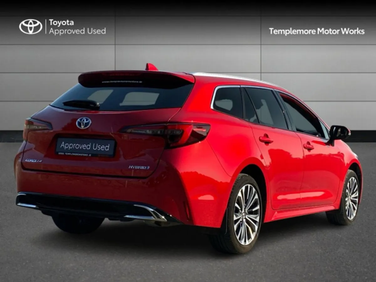 Toyota Corolla 1.8 Litre Hybrid - Image 2