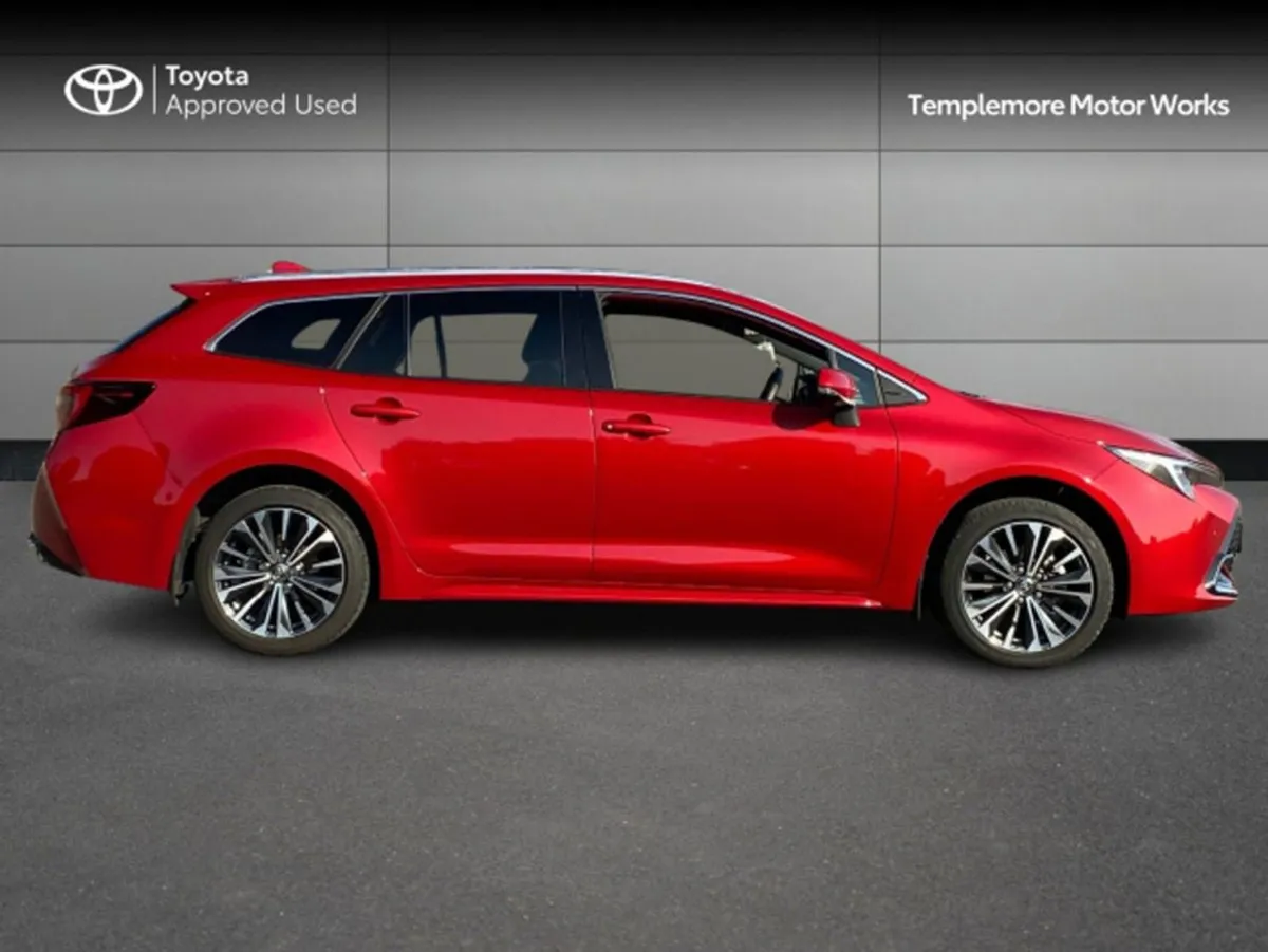 Toyota Corolla 1.8 Litre Hybrid - Image 3