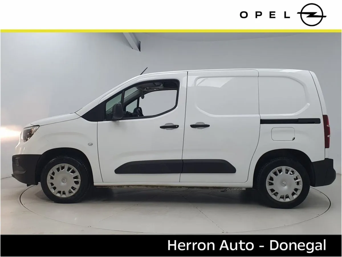 Opel Combo Combo L1h1-1.5 100BHP -dsl-6sp-m - Image 3