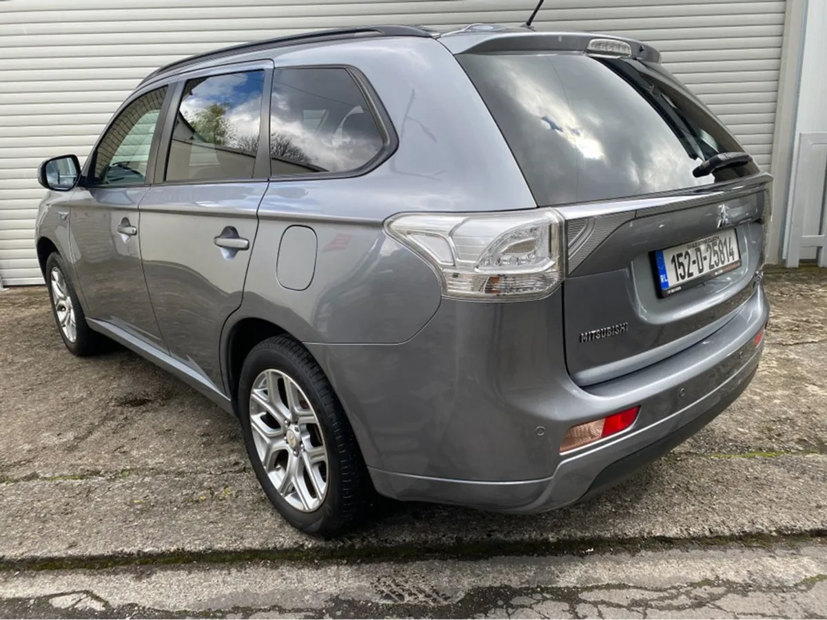 Mitsubishi Outlander 2.0 Phev  waltons Garage Ran - Image 2